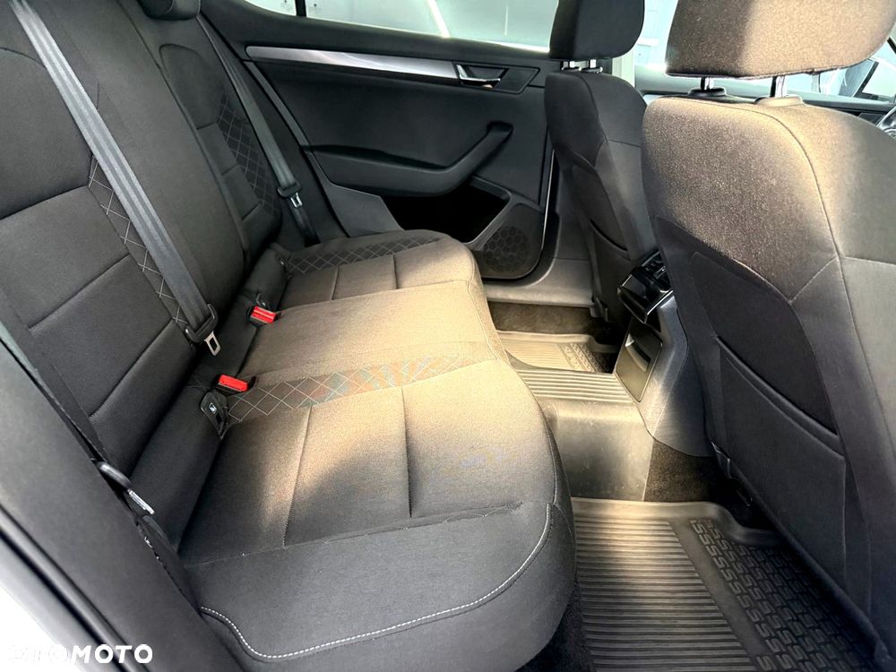 Skoda Superb 2.0 TDI Ambition - 24