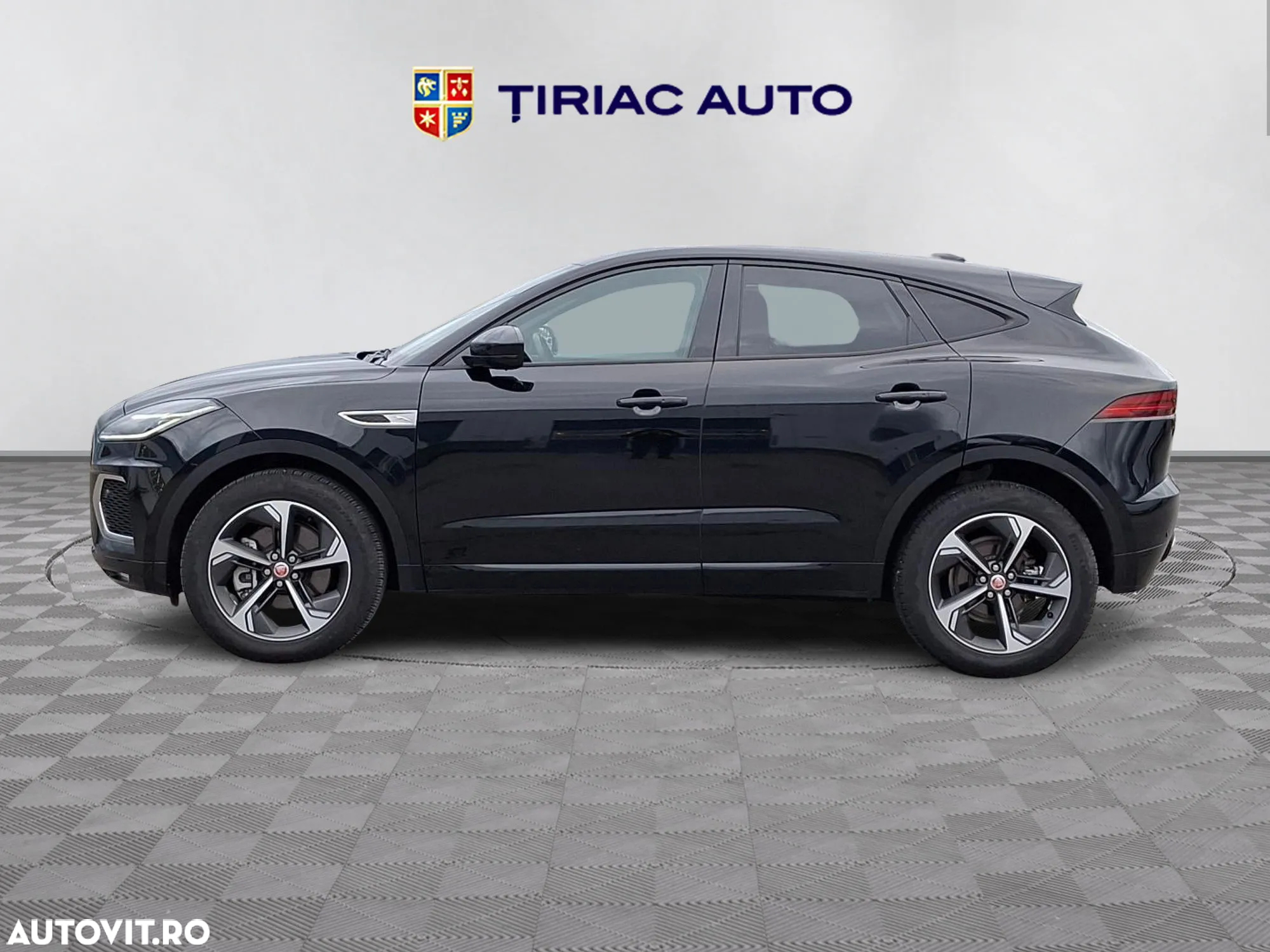 Jaguar E-Pace P200 AWD R-Dynamic - 3