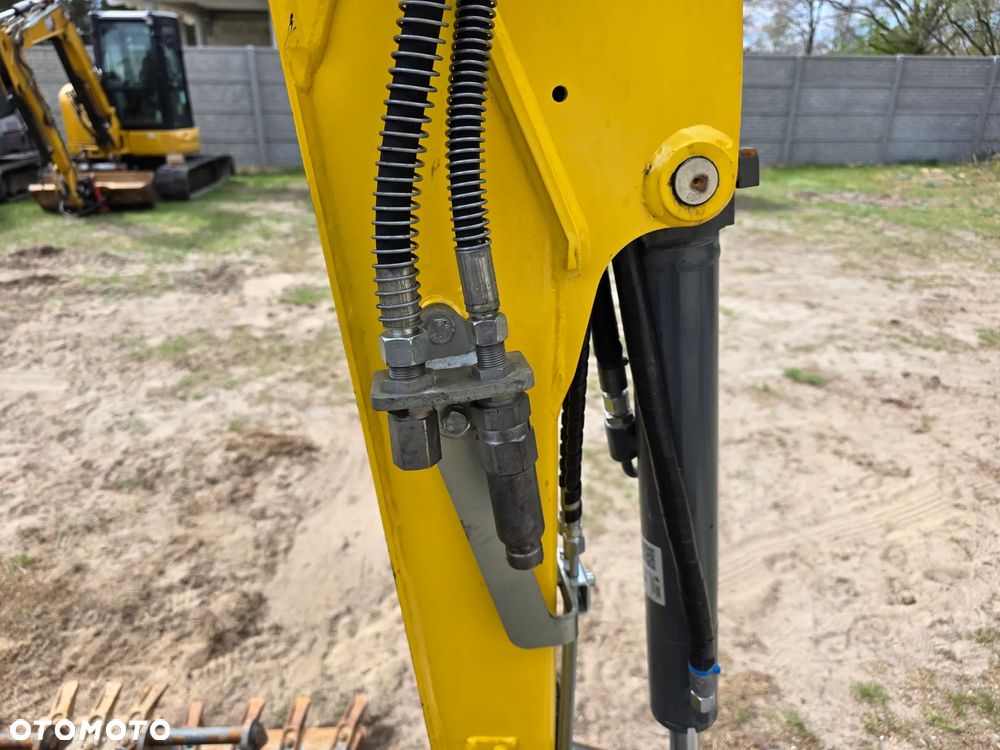 Wacker Neuson ET16 2023, stan idealny, niski przebieg 400mtg, szybkozłącze hydrauliczne, 3 x łyżka - 8
