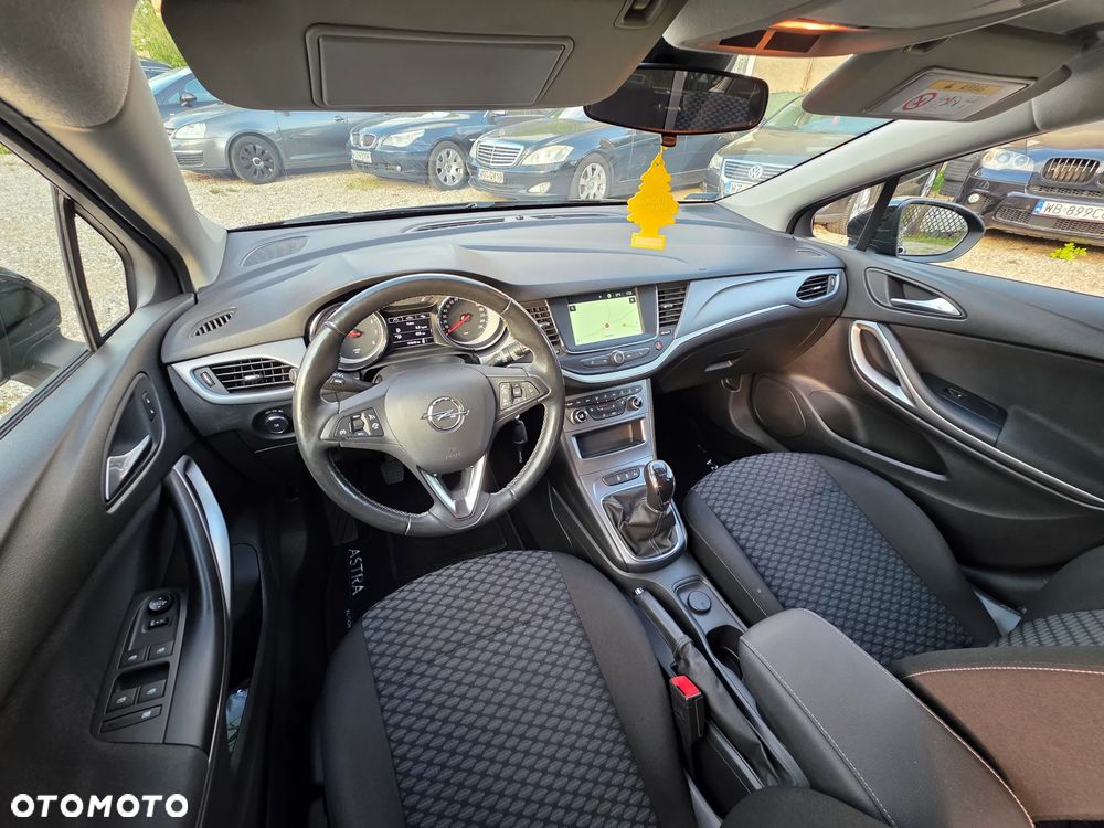 Opel Astra 1.2 T Edition S&S - 9