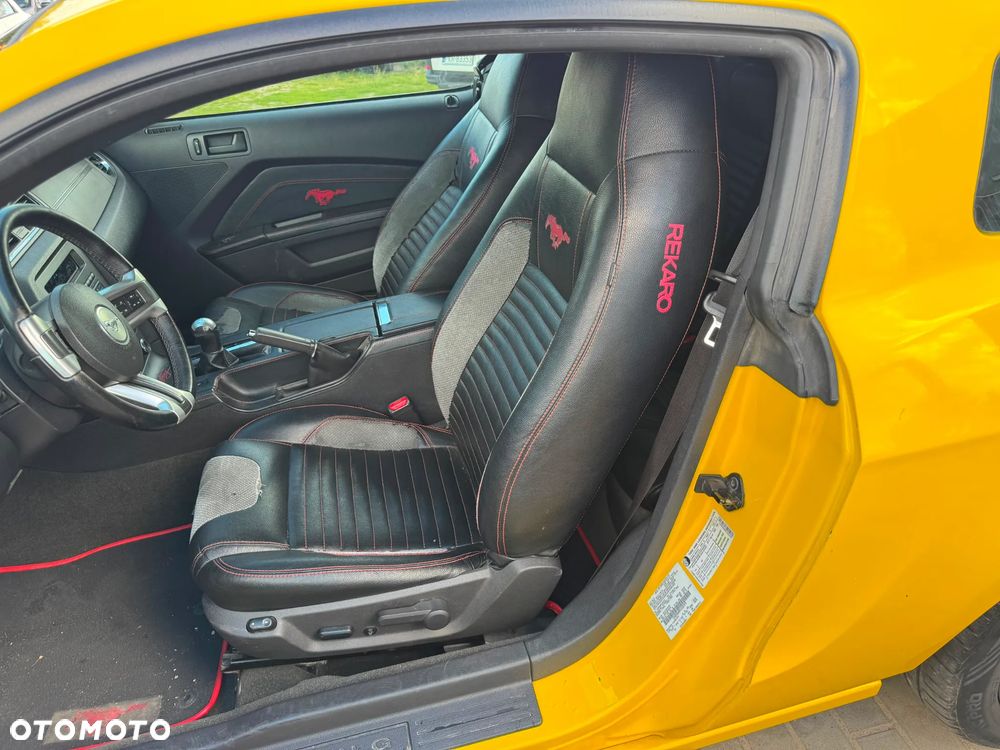 Ford Mustang 3.7 V6 - 8