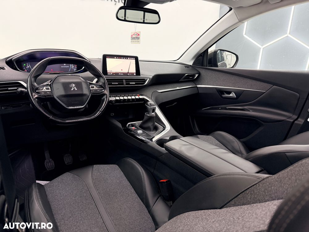 Peugeot 3008 PureTech 130 Stop & Start Allure - 19