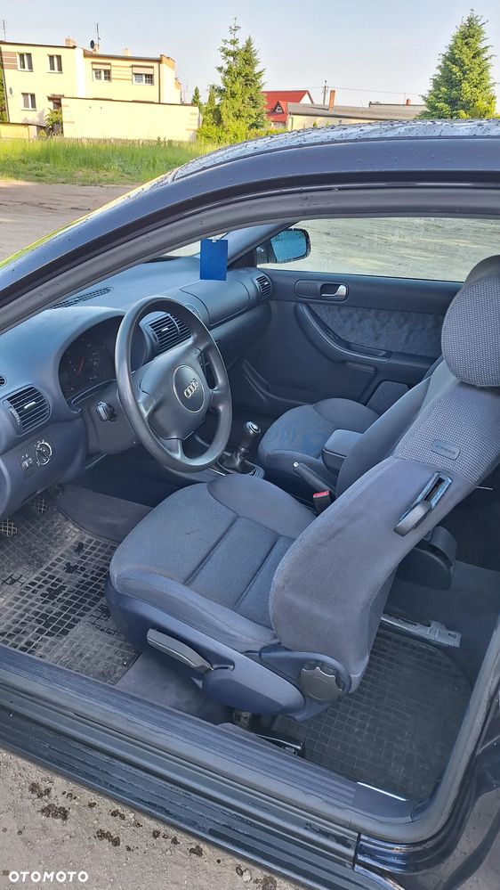 Audi A3 3-drzwiowe 1.6 Attraction - 14
