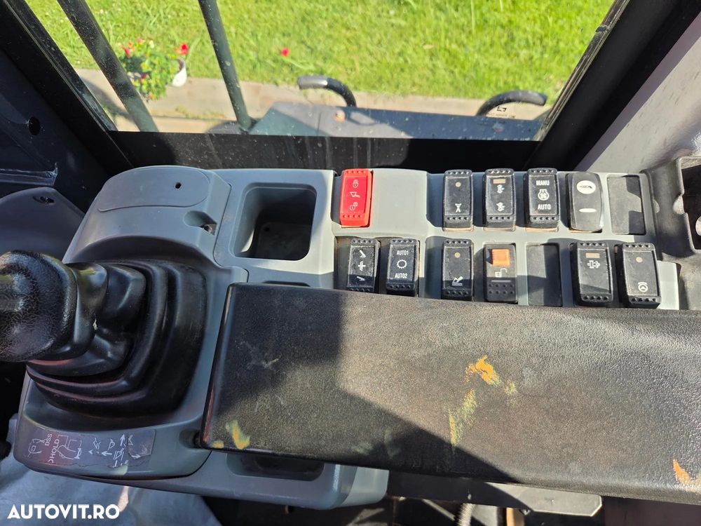 Hitachi ZW310-6, 2019, 7.734h, cupa 5mc, 28 tone, Gresare automata, Cantar, Anvelope Goodyear L5 70% ok, camera spate, consum 17,6l/h, descarca la 4,4m, motor 285CP, VIRARE JOYSTICK, revizii ok, STARE FOARTE BUNA, posibilitate leasing-PROMOTIE 98.750 eur+Tva - 30
