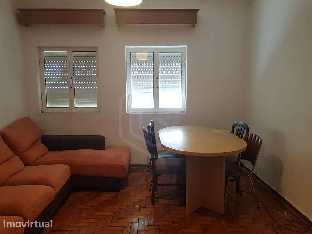 Apartamento T3 para Remodelar - Zona Calma da Covilhã - Grande imagem: 2/19