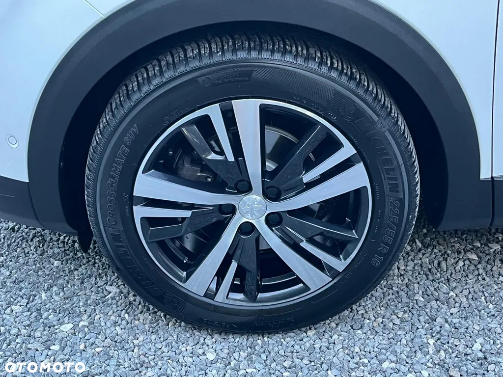 Peugeot 3008 1.2 PureTech Allure S&S - 21