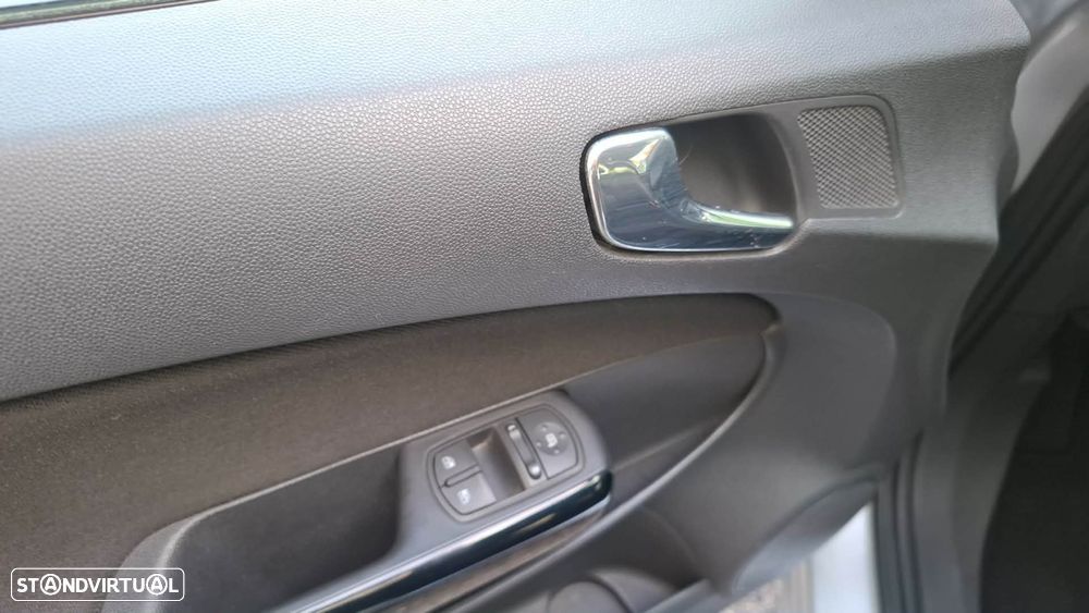 Opel Corsa 1.3 CDTI Enjoy EcoFLEX - 13