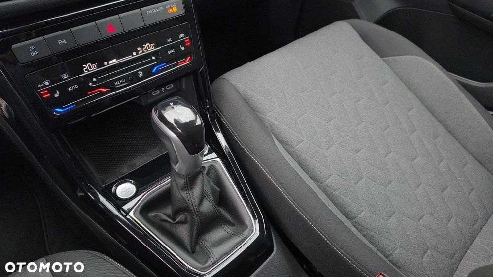 Volkswagen T-Cross - 24