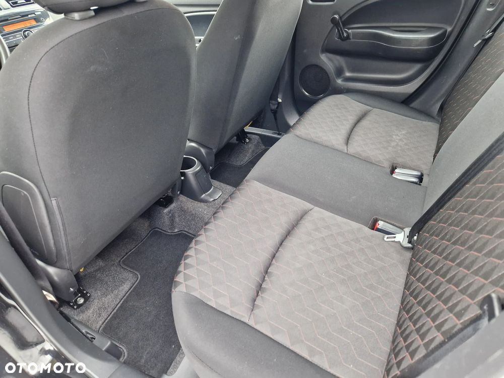 Mitsubishi Space Star - 12