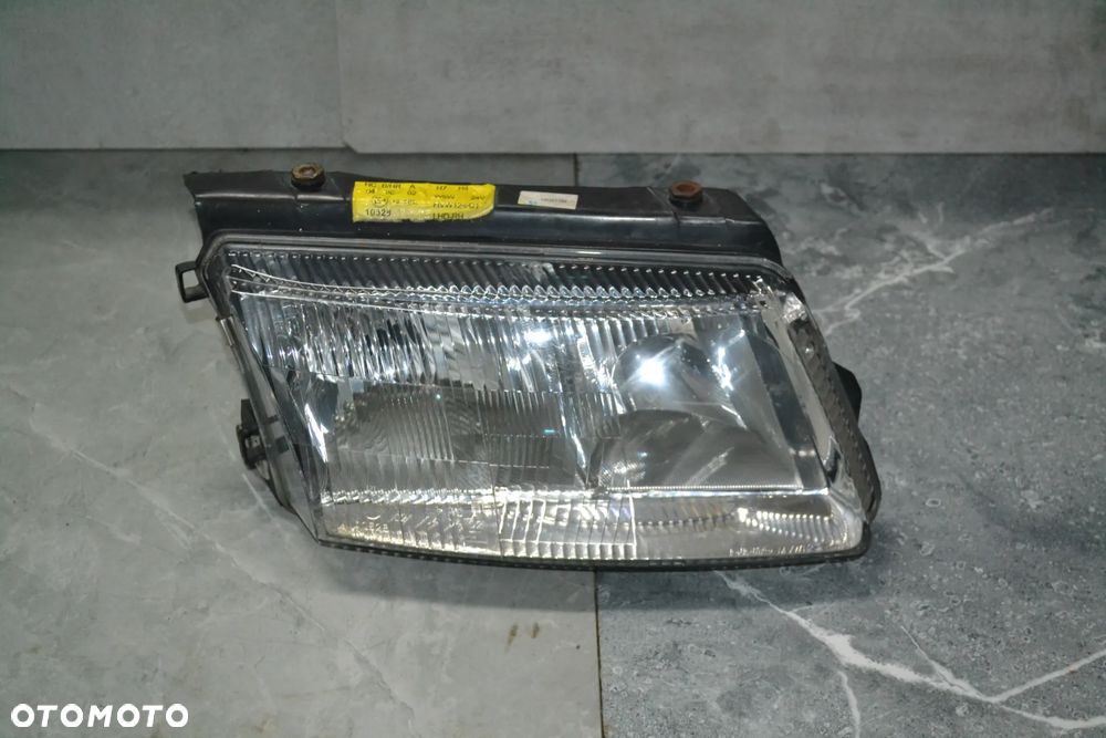 VW PASSAT B5 96-00 LAMPA PRZÓD PRZEDNIA PRAWA KPL DJAUTO - 1