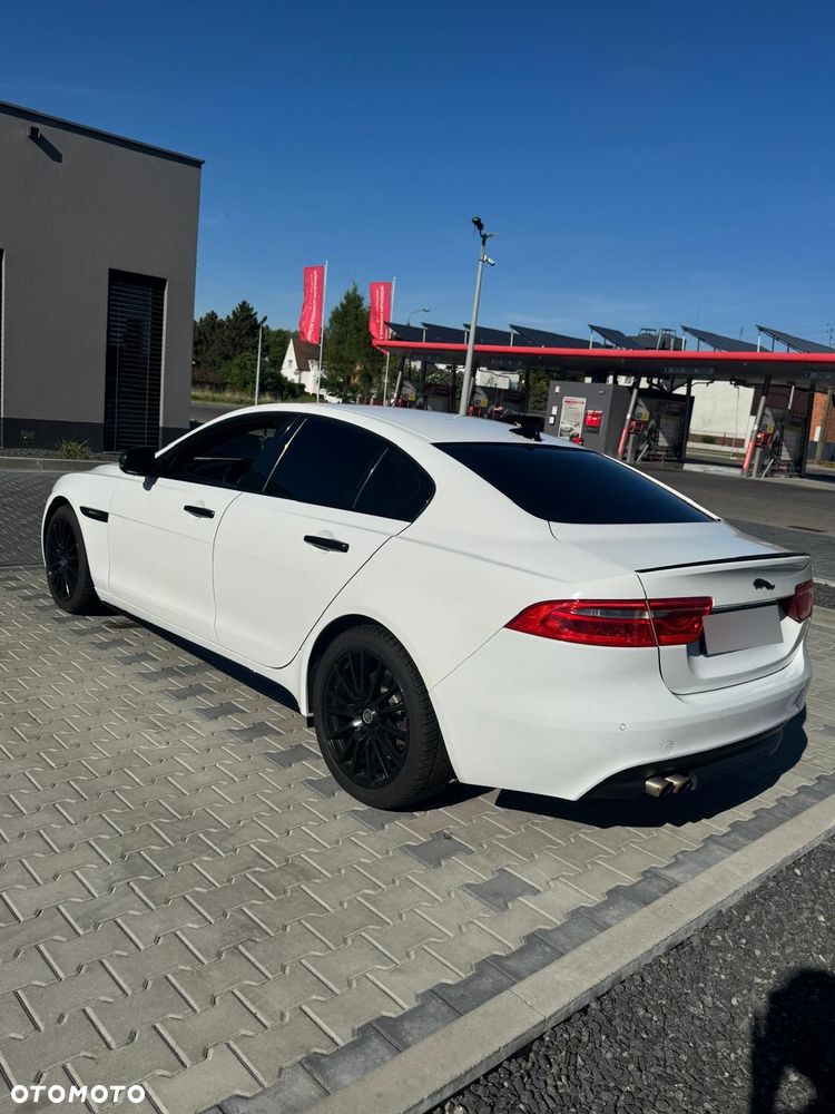 Jaguar XE 20d R-Sport Ingenium Edition - 26