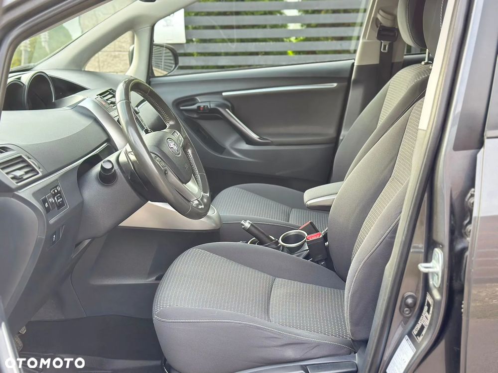 Toyota Verso 1.8 Premium 7os MS - 17