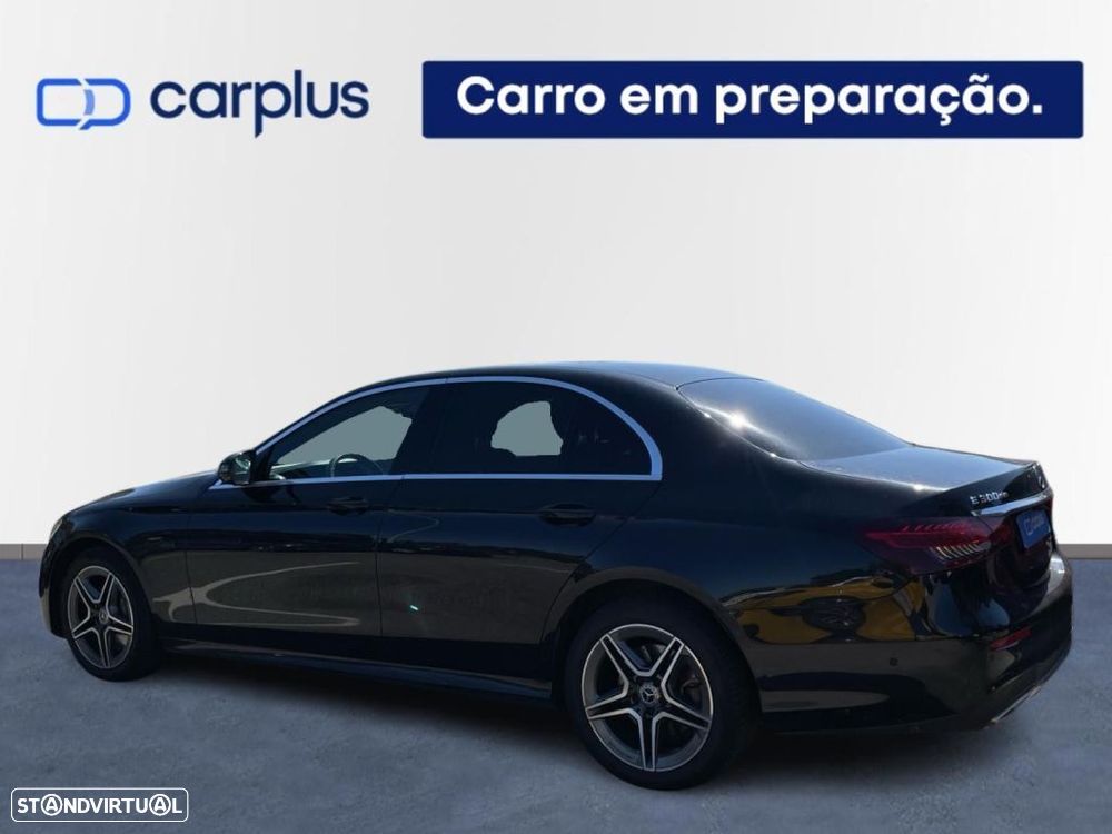 Mercedes-Benz E 300 de AMG Line - 2