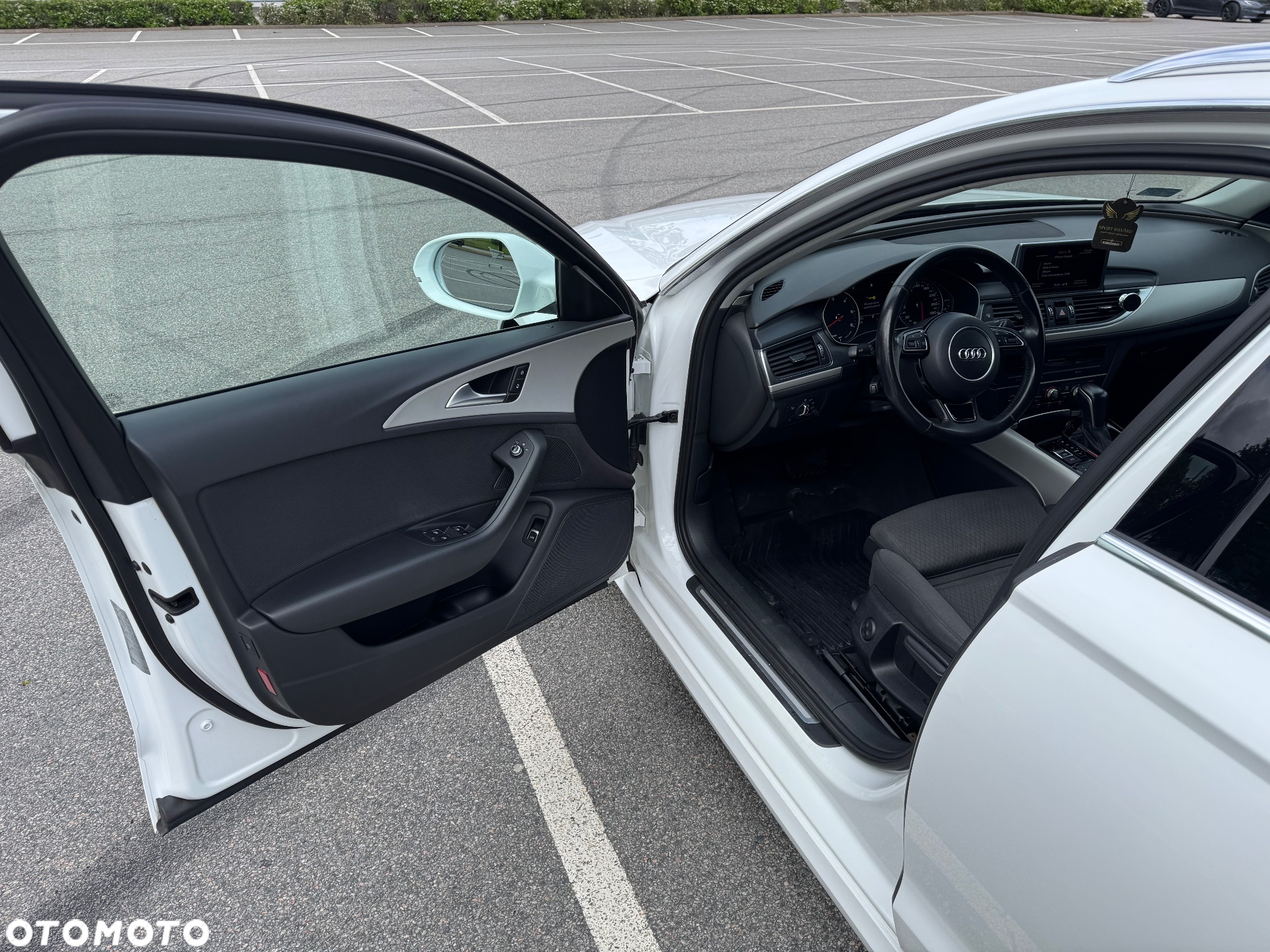 Audi A6 Avant 2.0 TDI Ultra DPF S tronic - 12