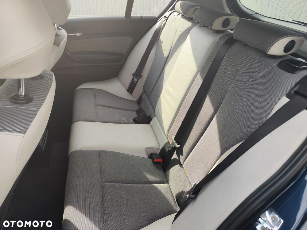 BMW Seria 1 120d Urban Line - 8