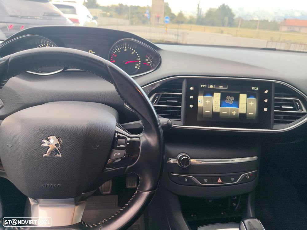 Peugeot 308 - 5