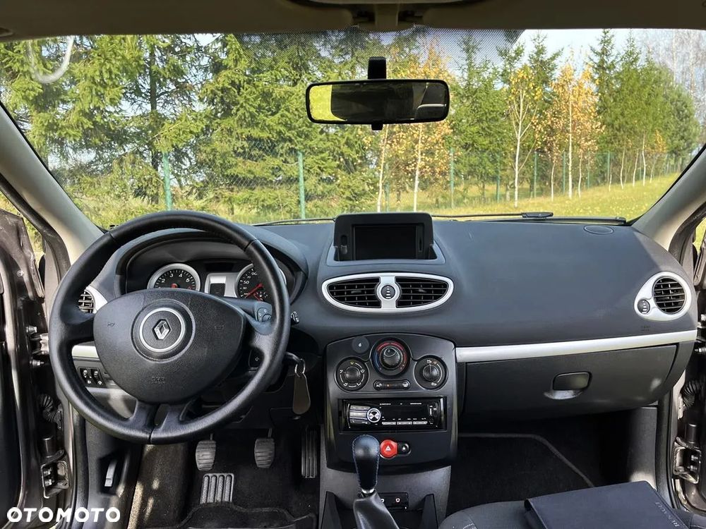 Renault Clio - 7