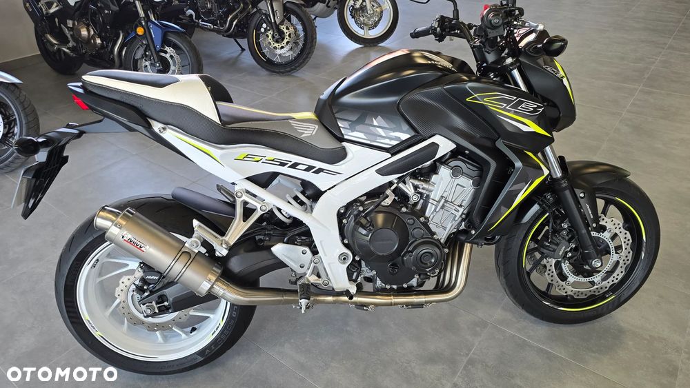 Honda CB - 22