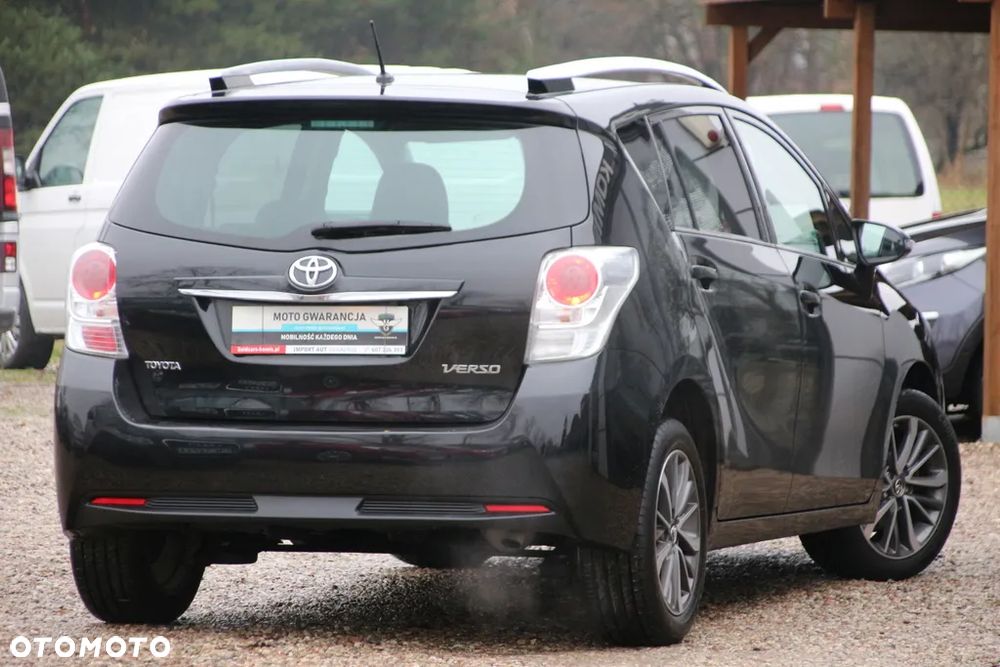 Toyota Verso 1.8 Sol plus NAVI 7os - 16