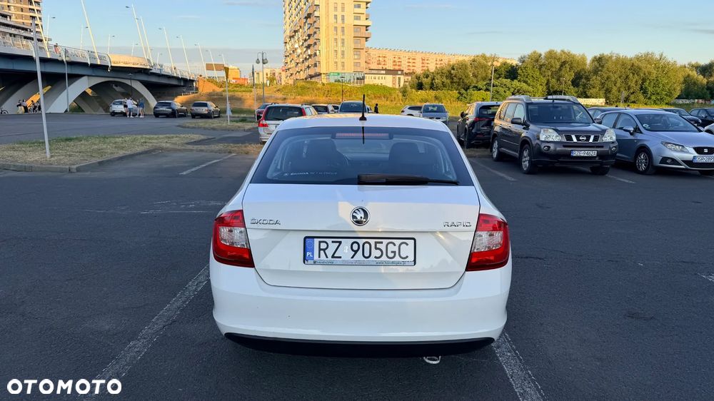 Skoda RAPID 1.2 TSI Active - 7