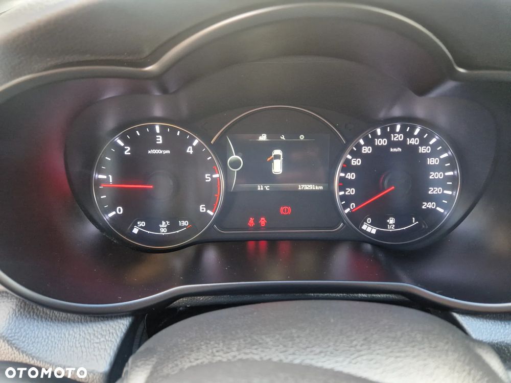 Kia Carens 1.7 CRDi S 7os EU6 - 25