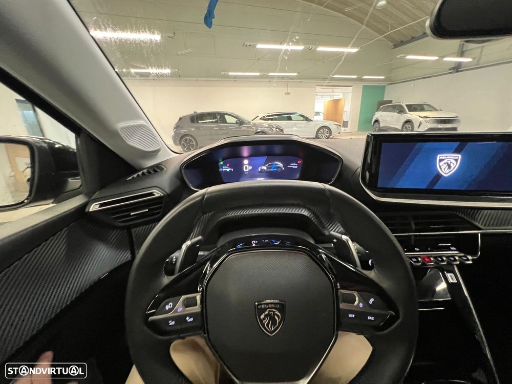 Peugeot 208 1.2 Hybrid Allure e-DCS6 - 13