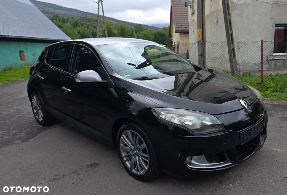 Renault Megane 2011 photo 2