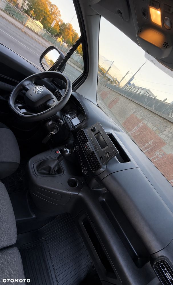 Toyota ProAce Kombi D-4D Medium 2,6t - 2