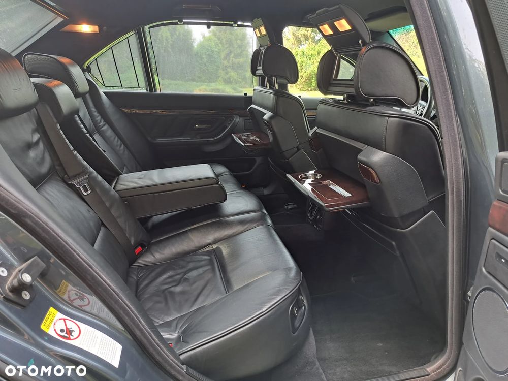 BMW Seria 7 - 8