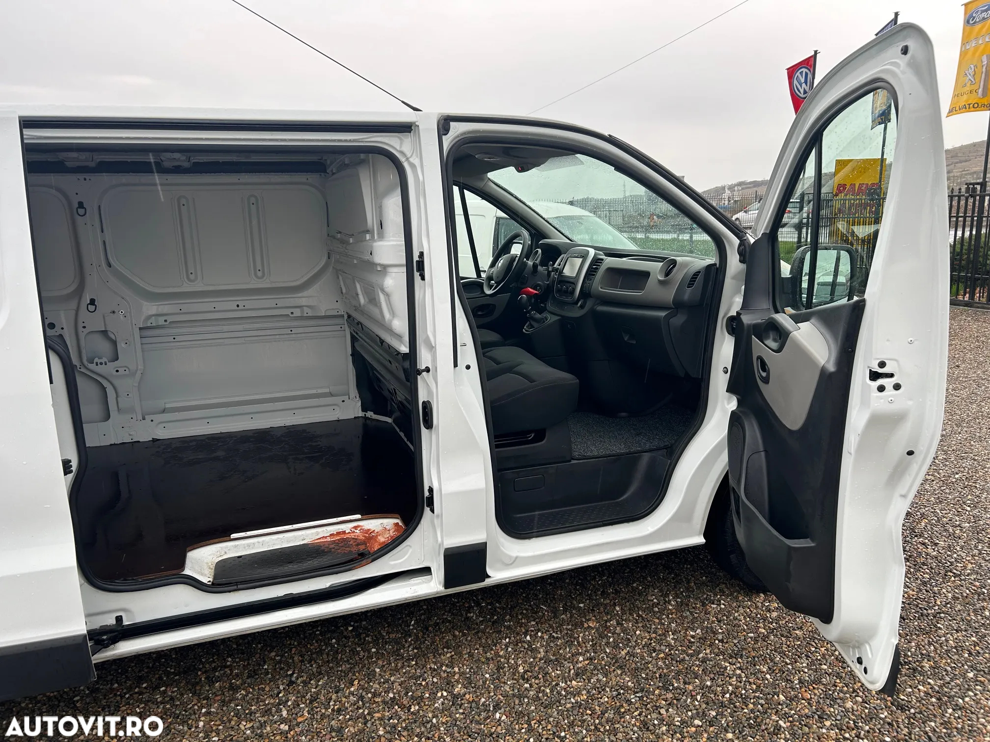 Renault Trafic - 6