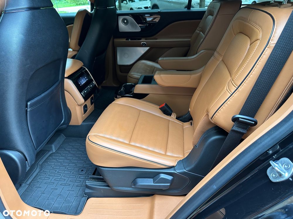 Lincoln Aviator - 10