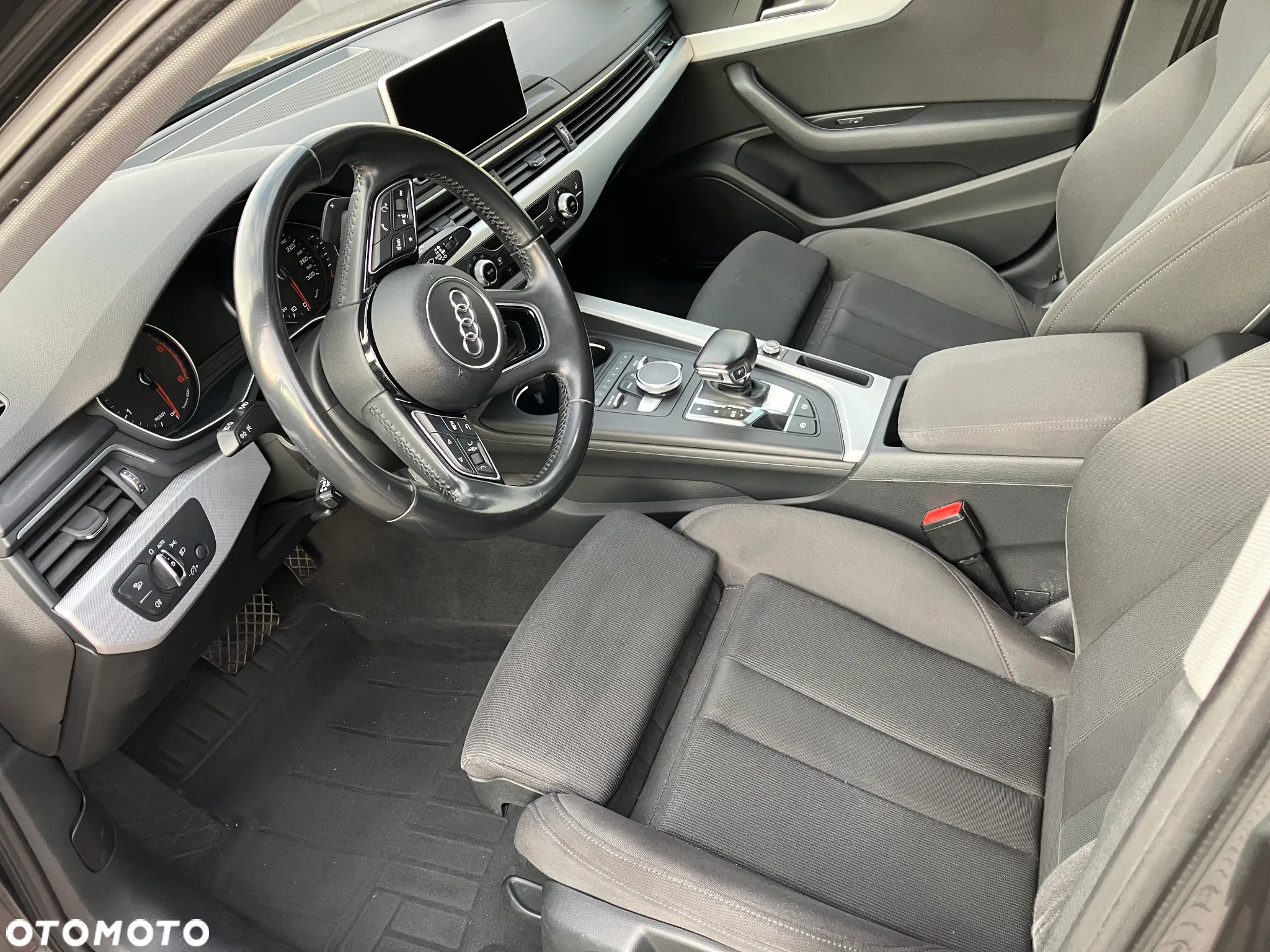 Audi A4 2.0 TDI S tronic - 17
