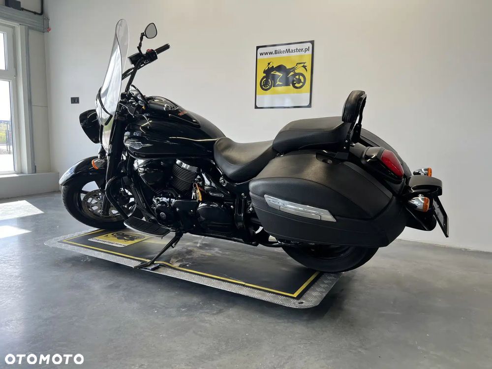 Suzuki Intruder - 5