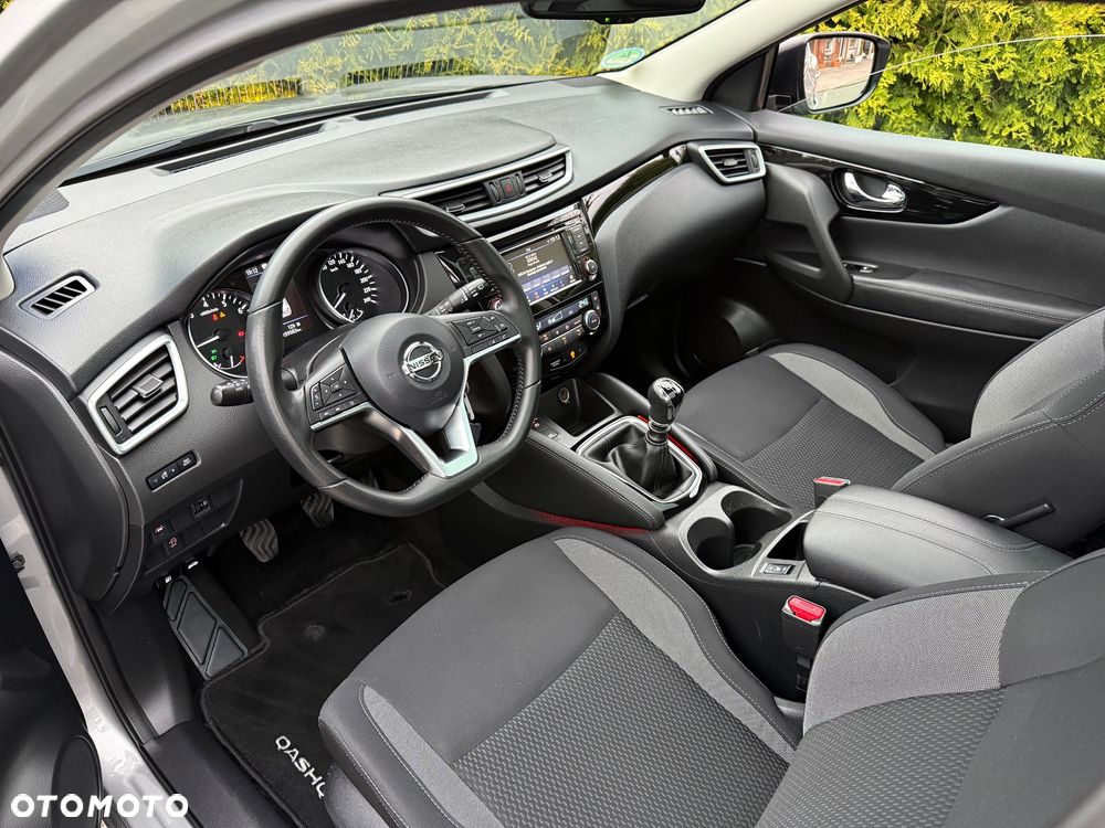 Nissan Qashqai 1.3 DIG-T N-WAY - 9