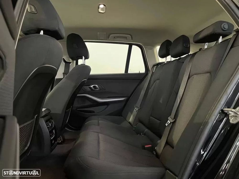 BMW 318 d Auto — fotografia 15
