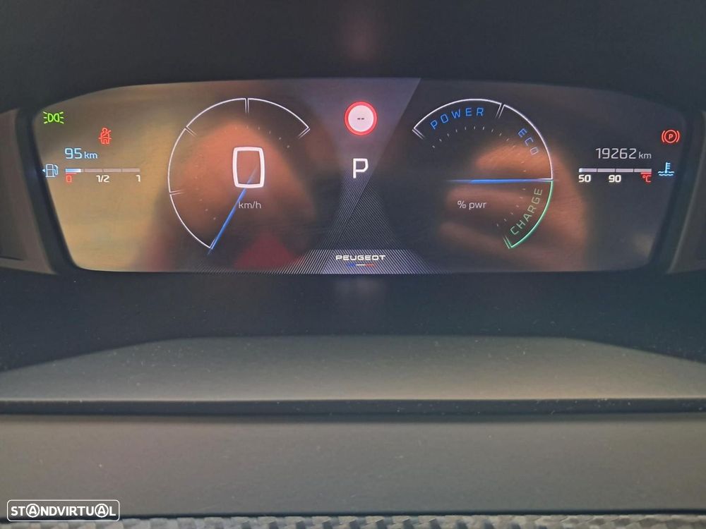 Peugeot 208 1.2 Hybrid Allure e-DCS6 - 18