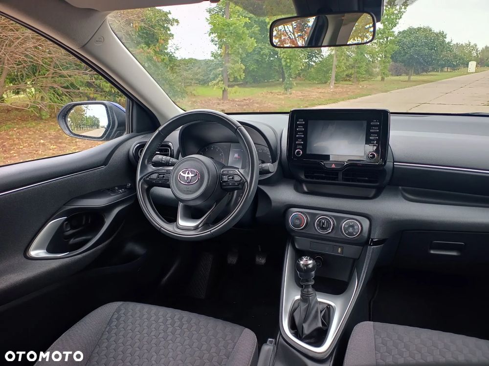 Toyota Yaris 1.5 Comfort - 11