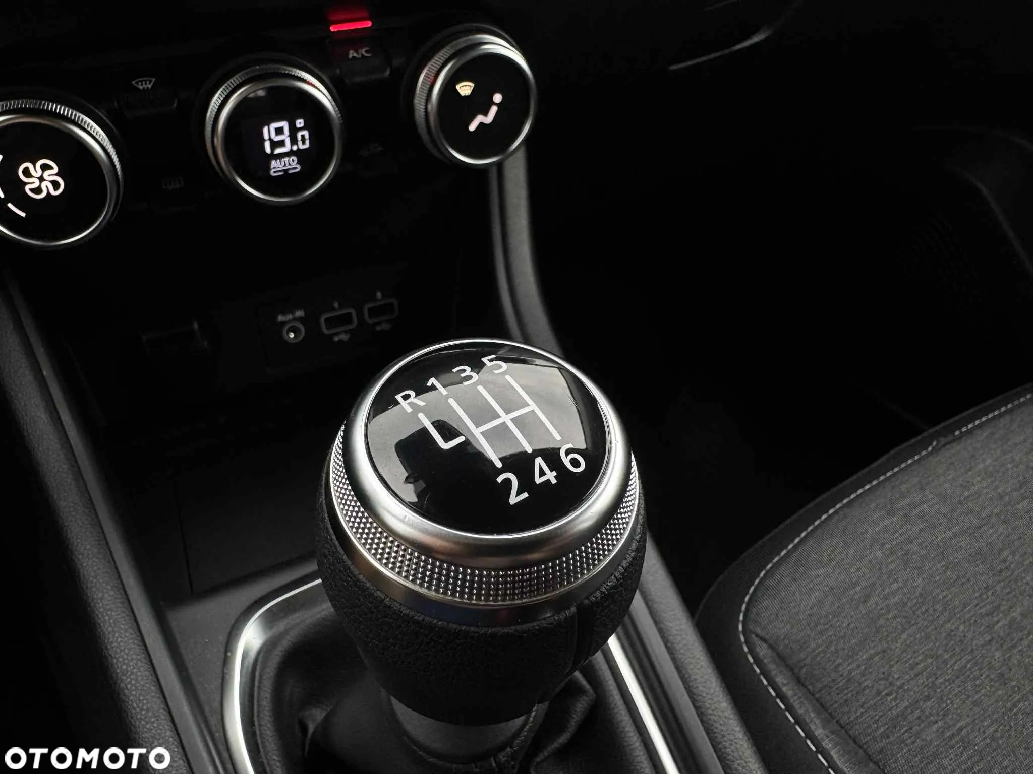 Renault Captur - 18