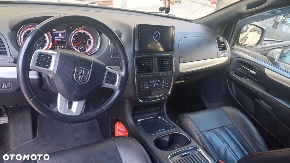 Dodge Grand Caravan 3.6 R/T - 7