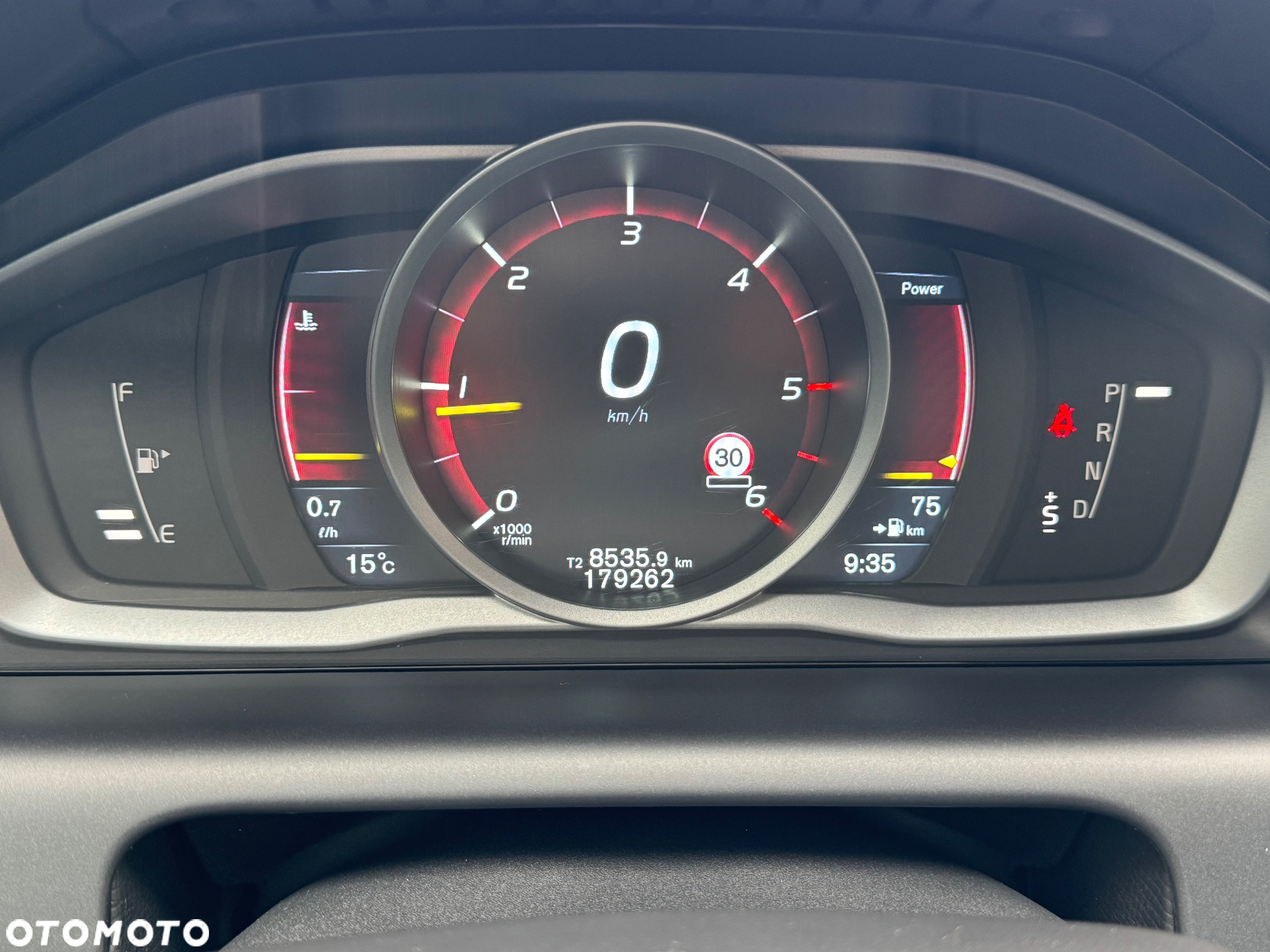 Volvo XC 60 D4 Drive-E Momentum - 27