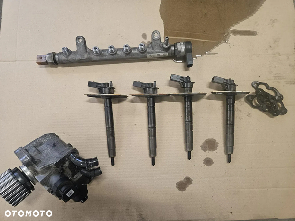 LISTWA Wtryskowa Wtryskiwacze Pompa 03L130277 03L130755 Audi Q5 A4 A3 A5 A6 2.0 TDI