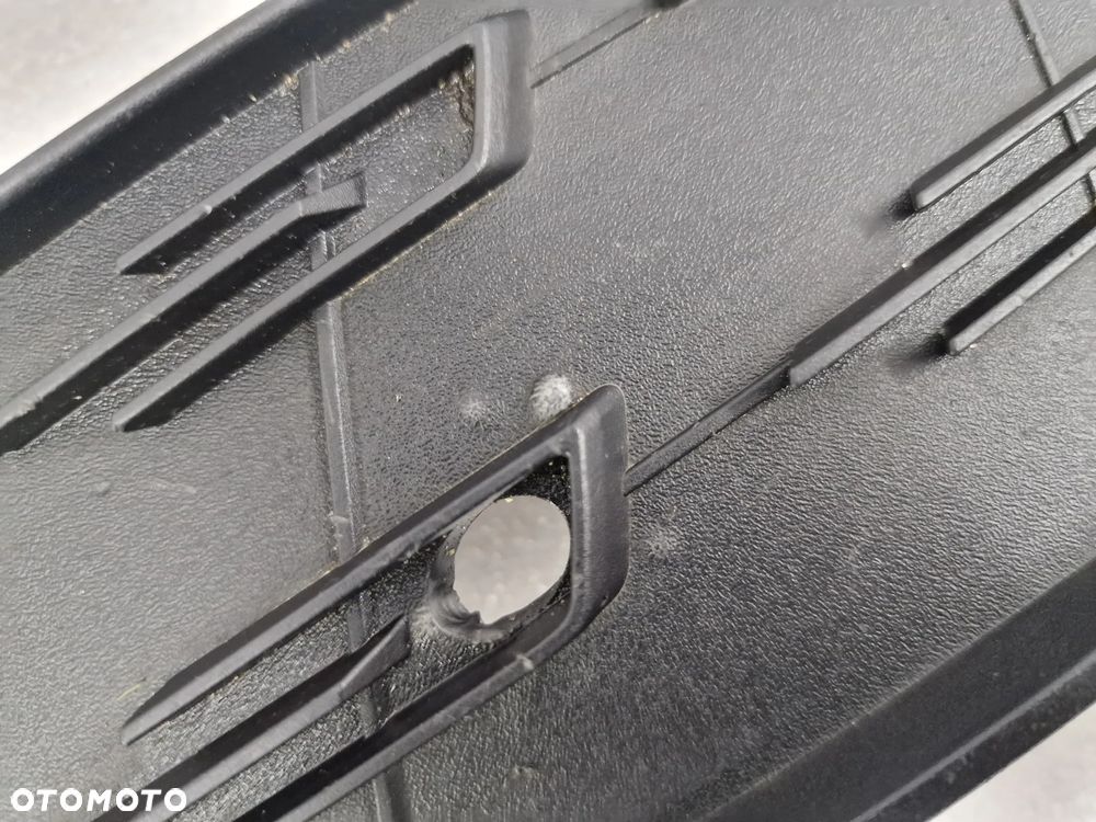 SEAT LEON 3 III LIFT 16- PRAWA KRATKA BOCZNA ZDERZAKA PRZEDNIEGO PRZÓD , NR 5F0853666G , NR AUKCJI C/95 - 5