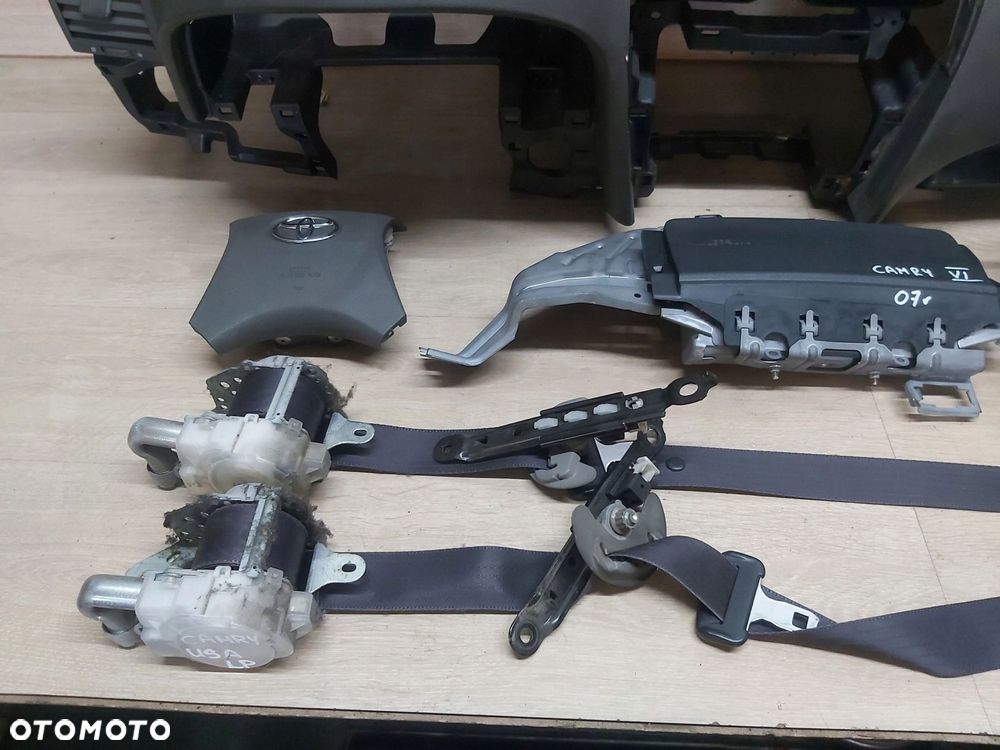 TOYOTA Camry VI XV40 Deska poduszka pasażera kierowcy pas air bag 06-11r - 16