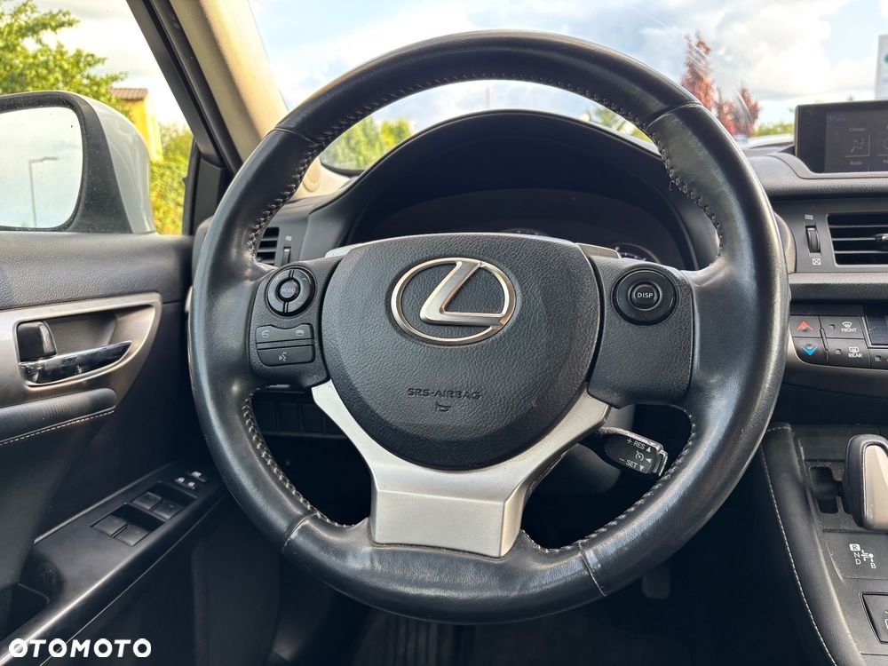 Lexus CT 200h Prestige - 11