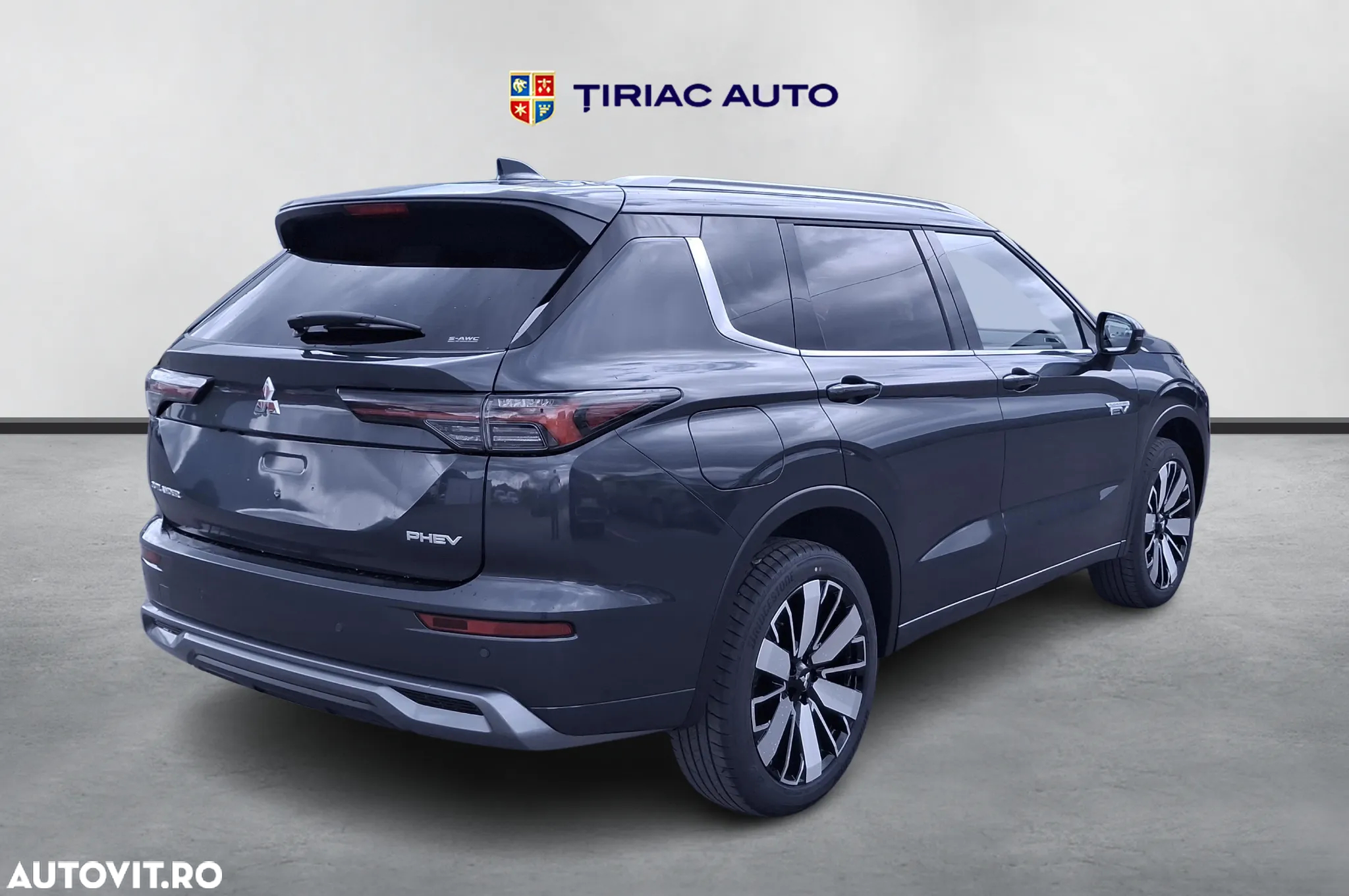 Mitsubishi Outlander PHEV 2.4 L 4X4 Instyle - 5