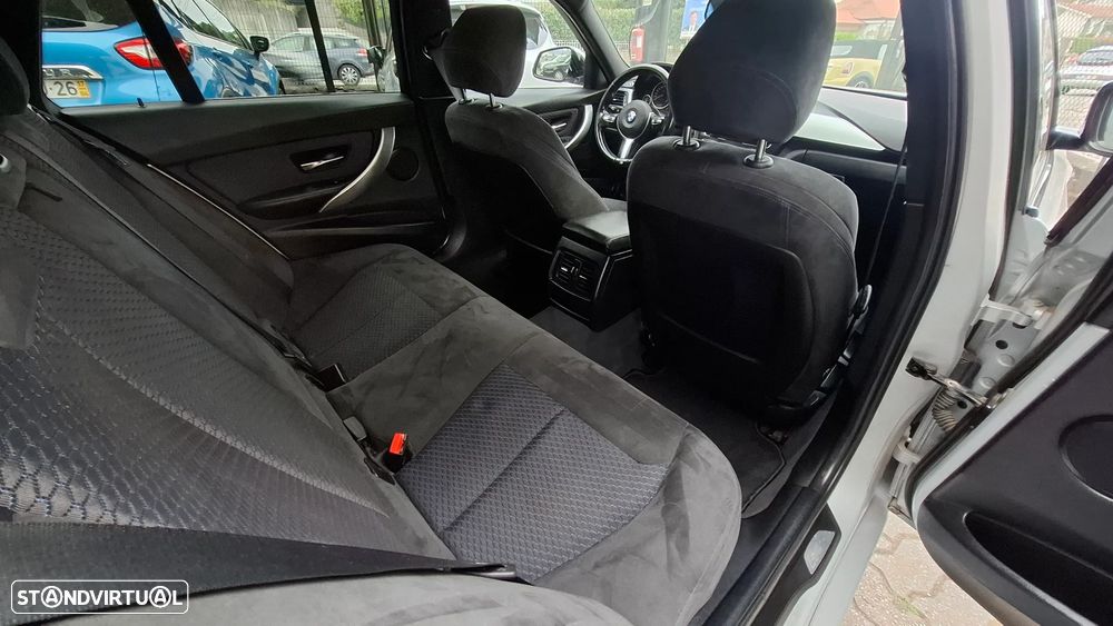 BMW 318 d Touring Auto Pack M - 25