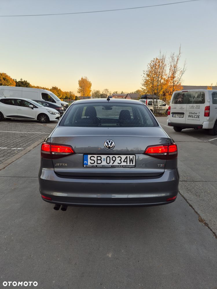 Volkswagen Jetta - 5