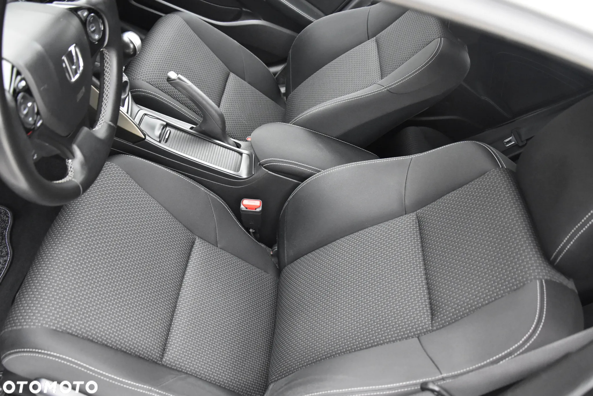 Honda Civic 1.8 i-VTEC Sport Black Edition - 27