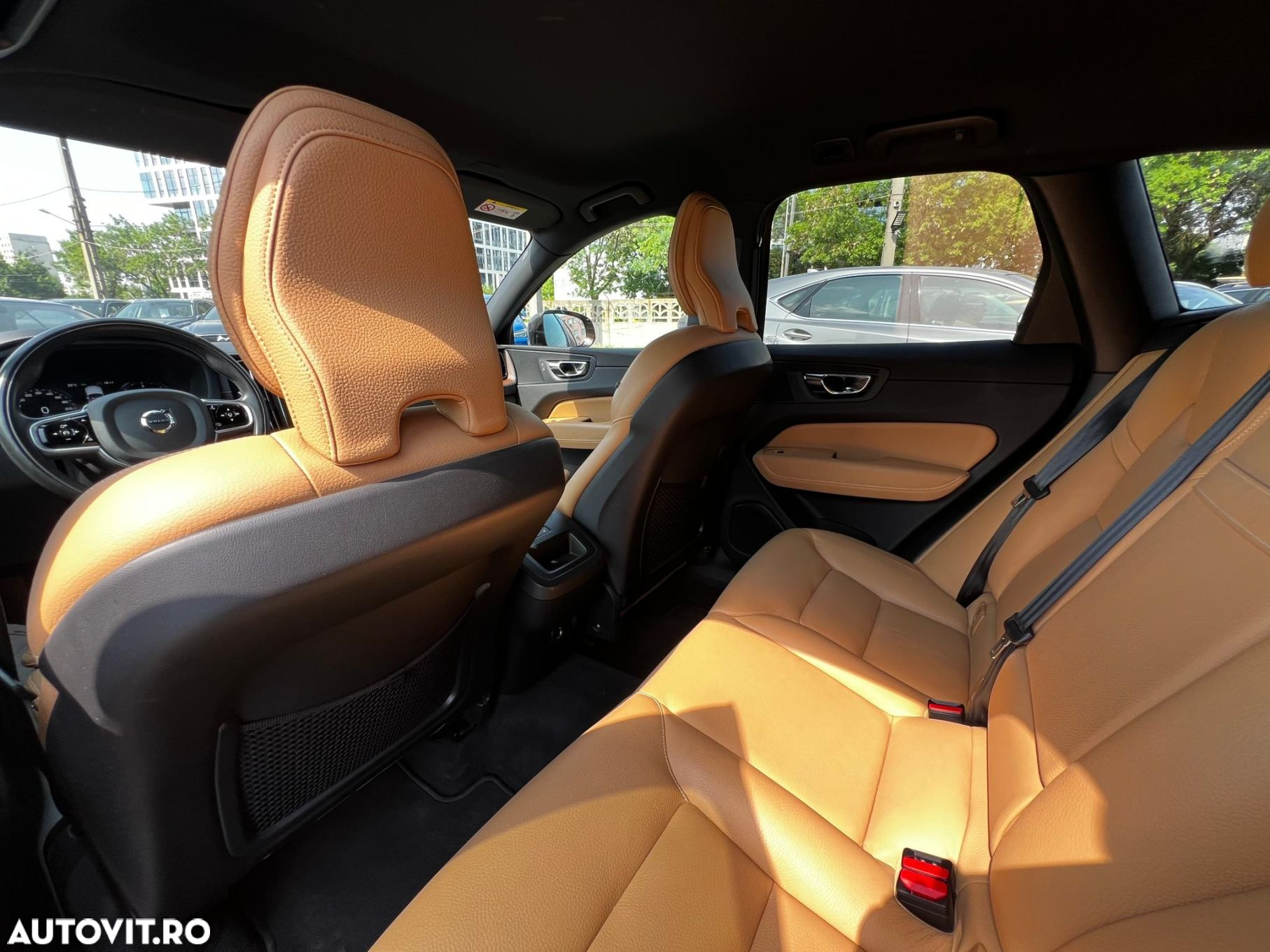 Volvo XC 60 B4 MHEV AWD Inscription - 19