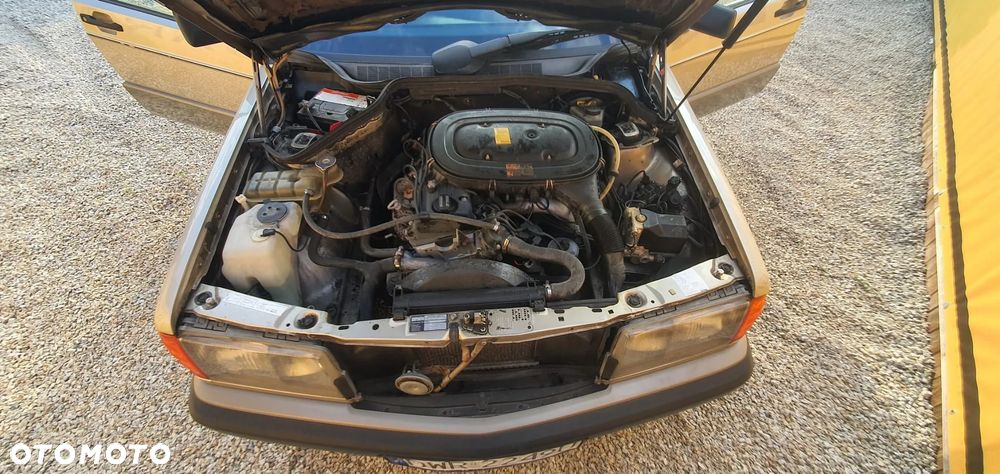 Mercedes-Benz W201 (190) - 19